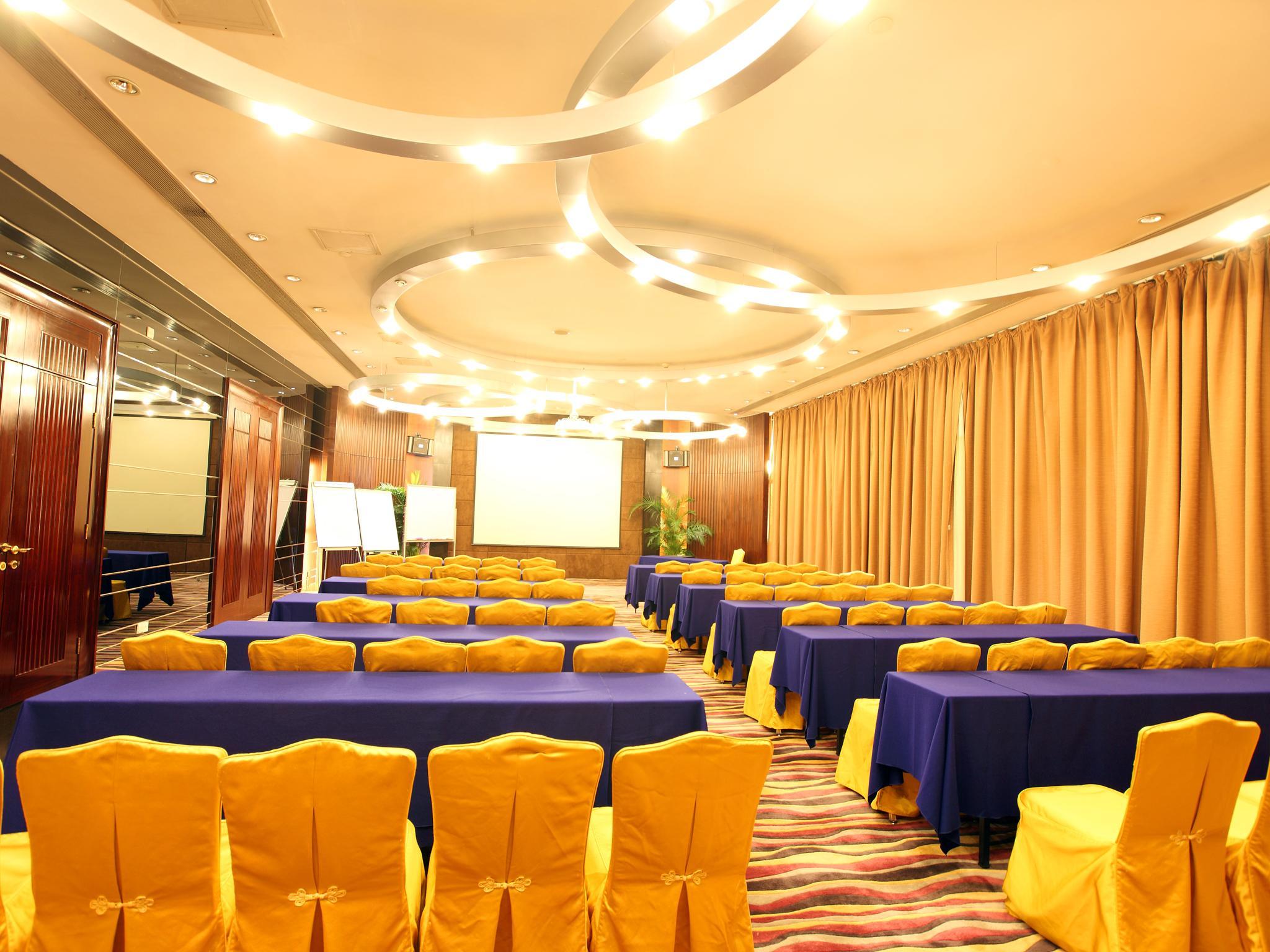 Grand International Hotel Canton Esterno foto